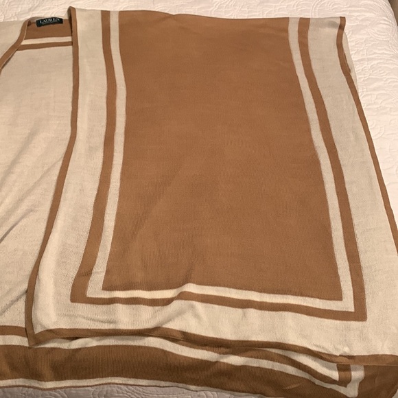 Lauren Ralph Lauren Jetsetter Cape Camel/Ivory One Size Wrap - Picture 3 of 7